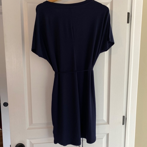 H&M Maternity navy tie dress - Picture 3 of 3